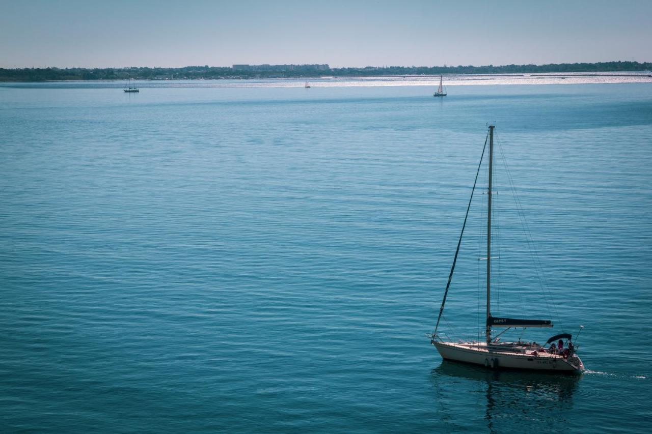 B&B Le Finestre Sul Mare Taranto Ngoại thất bức ảnh