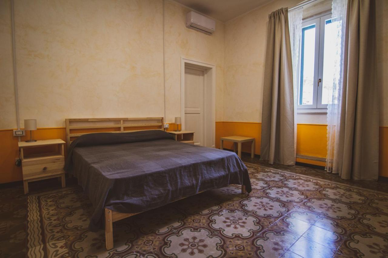 B&B Le Finestre Sul Mare Taranto Ngoại thất bức ảnh