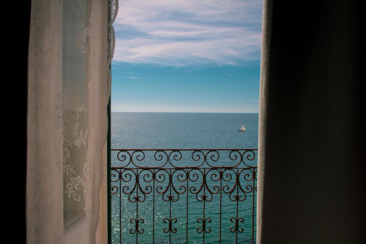 B&B Le Finestre Sul Mare Taranto Ngoại thất bức ảnh